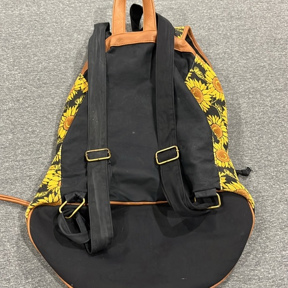 Sunflower backpack - Picture 3 of 5